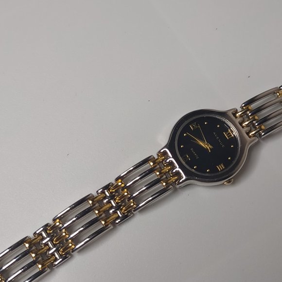 Silver Tone And Black Avenue Metal Watch - Picture 5 of 13